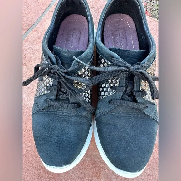 Clarks| Artisan Black Suede Tennis Shoes | Size 8 | Good pre-worn condition! - Picture 1 of 9